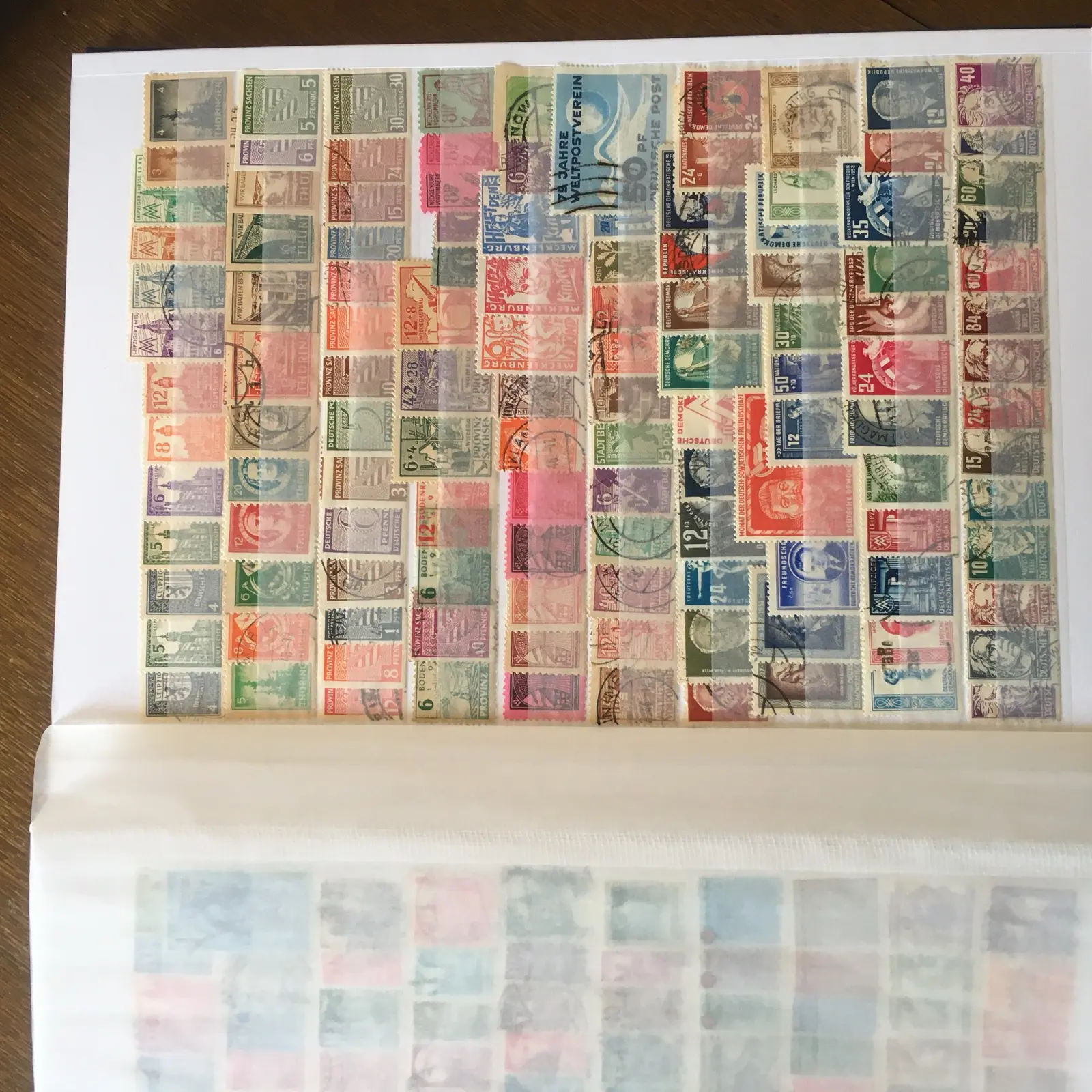 Germania DDR — collezione di francobolli in classificatore